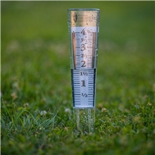 4 Magnifying Rain Gauge